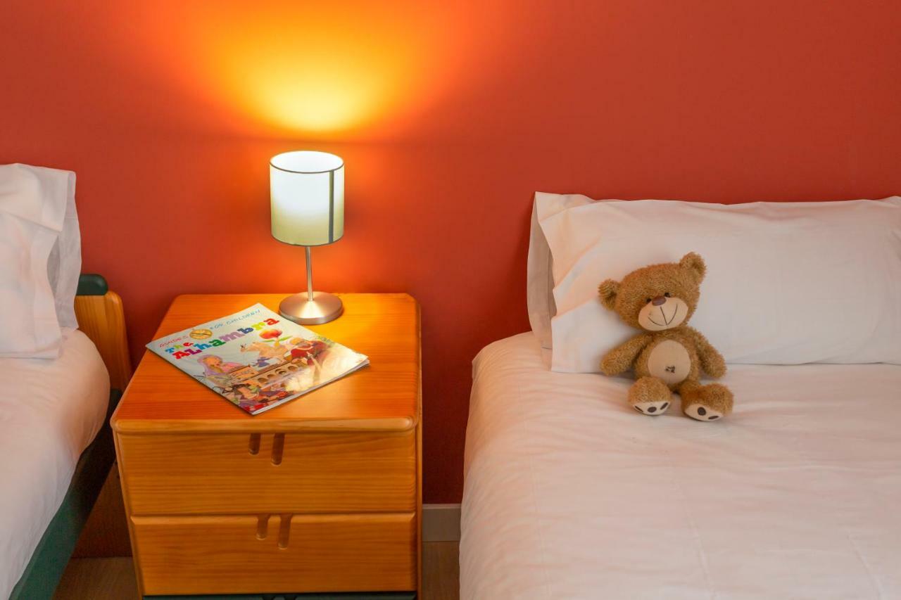 Gran Via Deluxe Apartment Granada Ngoại thất bức ảnh